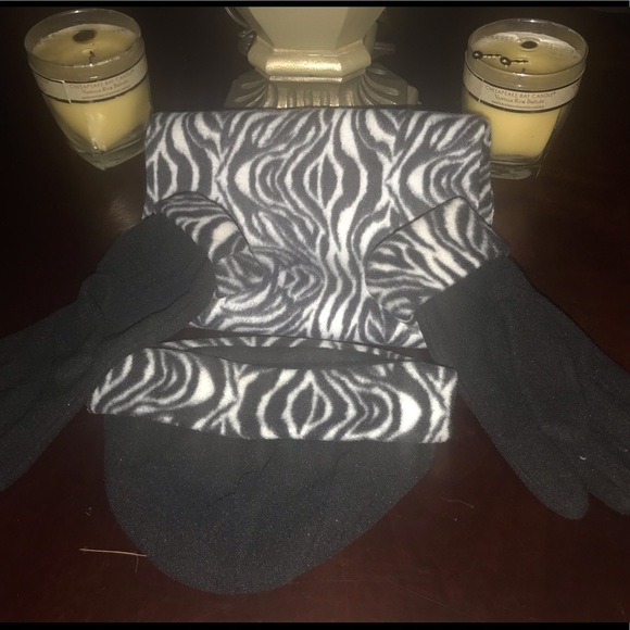 Blue Star Clothing Accessories - Scarf, Hat & Gloves